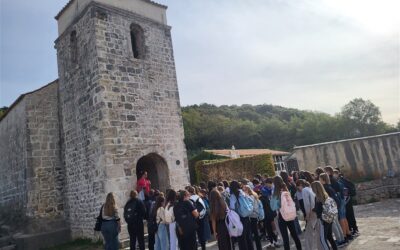 Tragom glagoljice